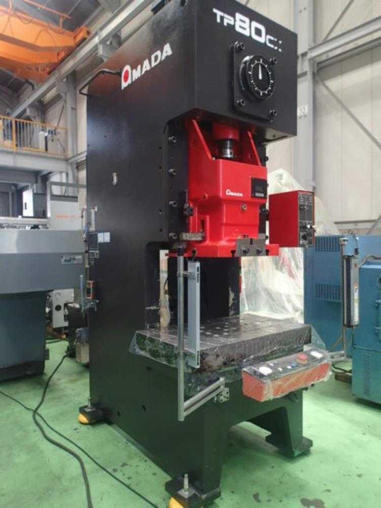 アマダのC型プレスのTP80EX